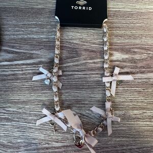 Torrid Gold and Cream Bow Necklace